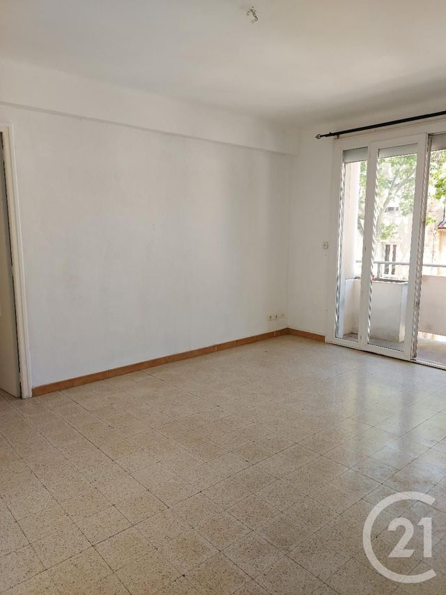 Afficher la photo en grand Appartement F4 à louer - 4 pièces - 72.07 m2 - NARBONNE - 11 - LANGUEDOC-ROUSSILLON - Century 21 Eic Immo