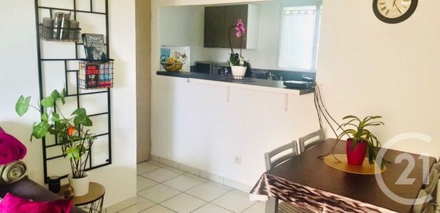 Afficher la photo en grand Appartement F3 à vendre - 3 pièces - 62.35 m2 - NARBONNE - 11 - LANGUEDOC-ROUSSILLON - Century 21 Eic Immo