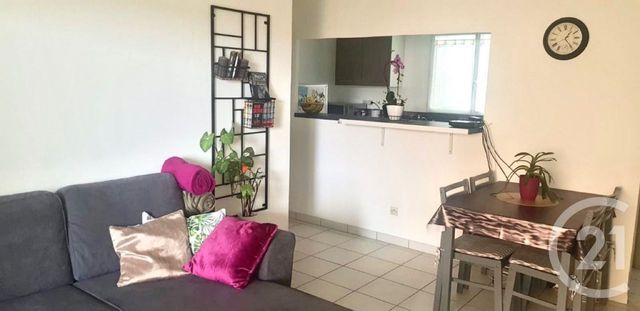 Afficher la photo en grand Appartement F3 à vendre - 3 pièces - 62.35 m2 - NARBONNE - 11 - LANGUEDOC-ROUSSILLON - Century 21 Eic Immo