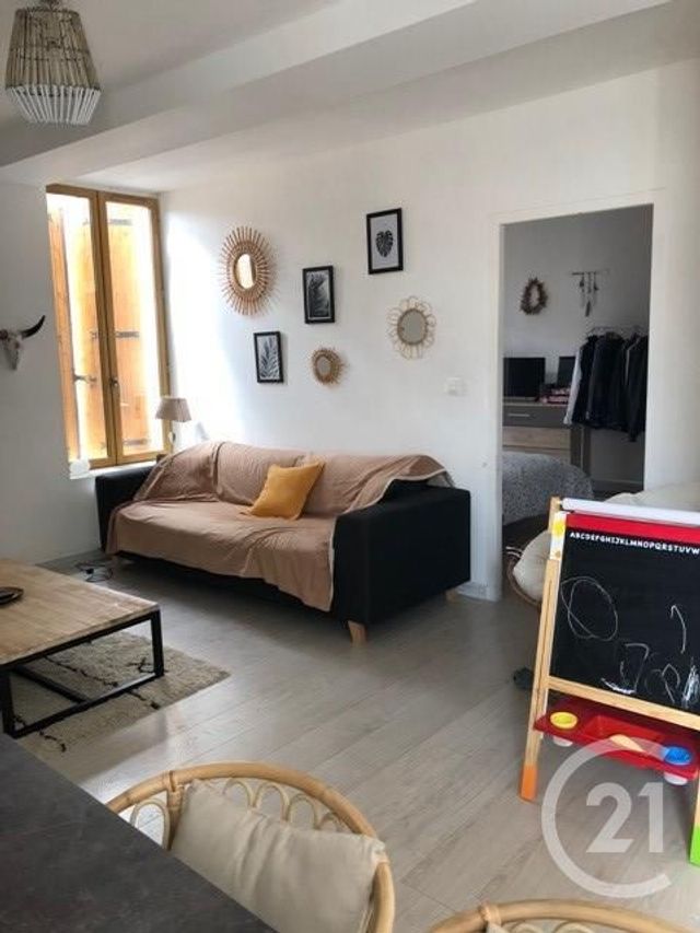 Afficher la photo en grand Appartement F3 à louer - 3 pièces - 96.0 m2 - VINASSAN - 11 - LANGUEDOC-ROUSSILLON - Century 21 Eic Immo
