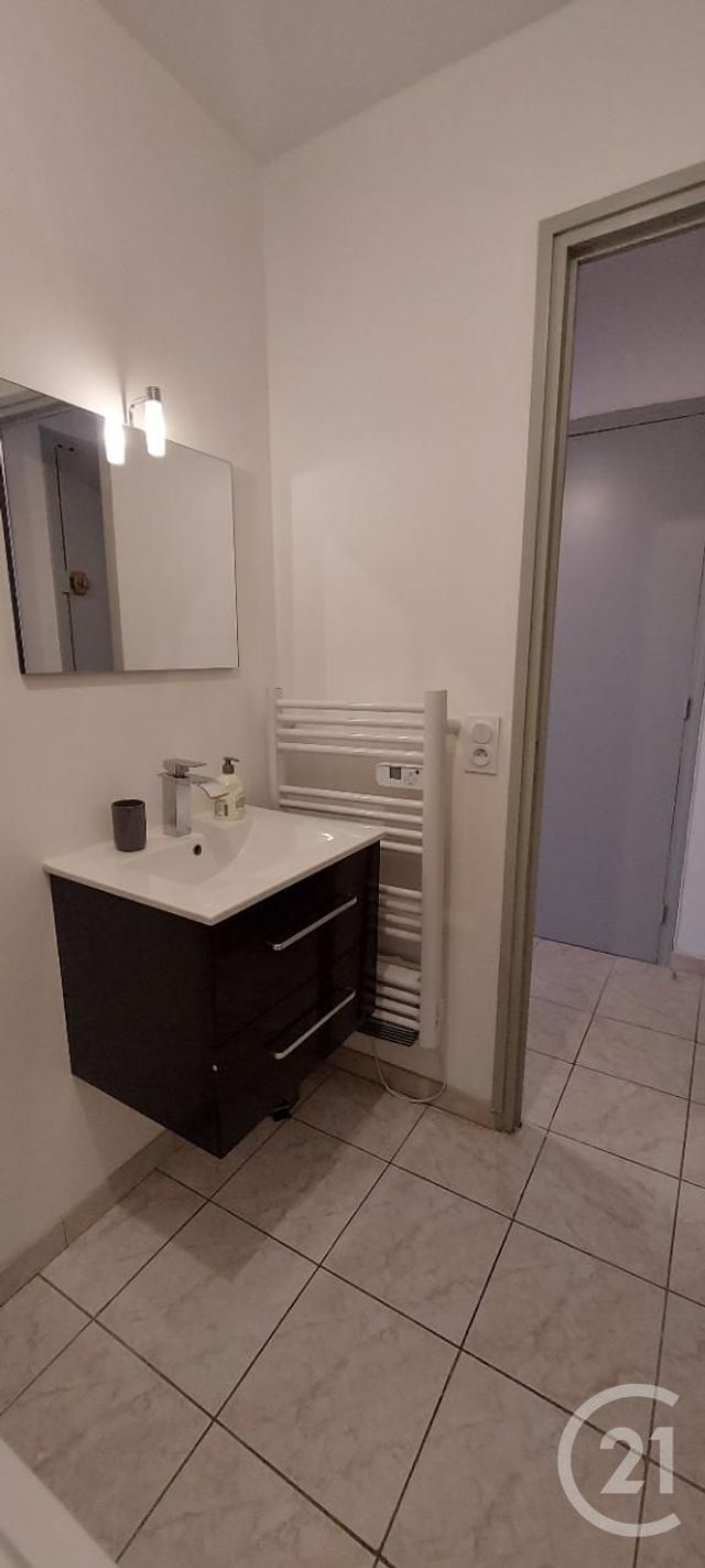 Appartement F1 à louer - 1 pièce - 31.0 m2 - NARBONNE - 11 - LANGUEDOC-ROUSSILLON - Century 21 Eic Immo